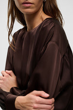 Laden Sie das Bild in den Galerie-Viewer, Olive Blouse