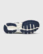 Laden Sie das Bild in den Galerie-Viewer, The Re-Run White Silver Navy