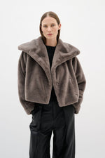 Laden Sie das Bild in den Galerie-Viewer, Short Coat Yobo