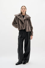 Laden Sie das Bild in den Galerie-Viewer, Short Coat Yobo