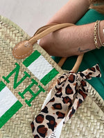 Laden Sie das Bild in den Galerie-Viewer, The Monogram Bag