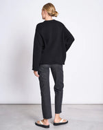 Laden Sie das Bild in den Galerie-Viewer, Jumper Sona black GOTS
