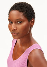 Laden Sie das Bild in den Galerie-Viewer, Leinen Mix Strick Top Washed Berry
