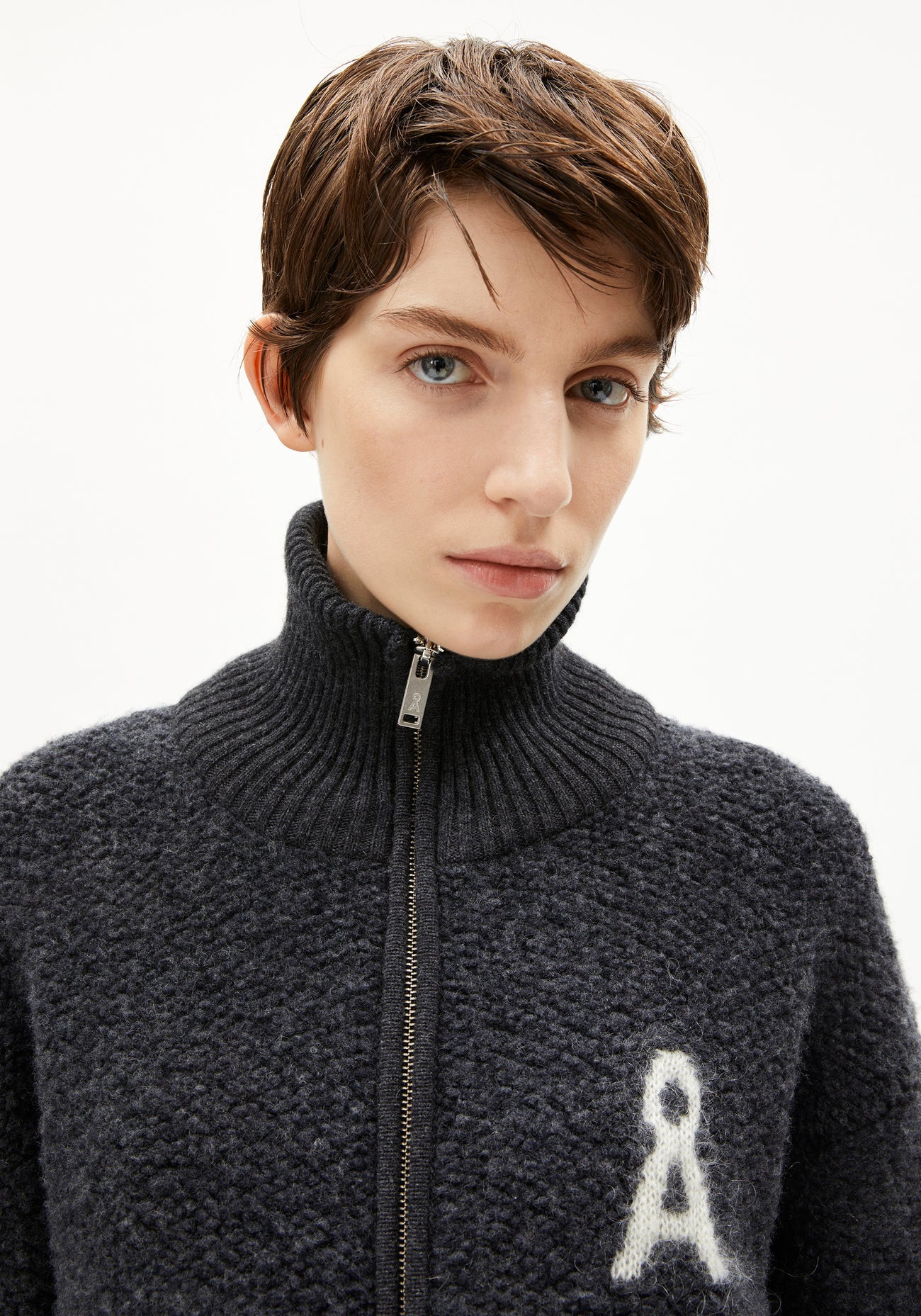 Iconic Å Gwenaa Bouclé Jacke aus Bio Baumwolle