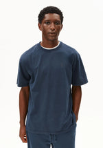 Laden Sie das Bild in den Galerie-Viewer, T-Shirt Maarkos Iconic Å GD night sky
