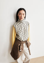 Laden Sie das Bild in den Galerie-Viewer, Gepunkteter Mohair Mix Knit Pullunder
