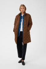Laden Sie das Bild in den Galerie-Viewer, Gesteppte Jacke Olilana in downtown brown
