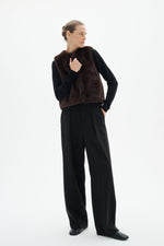 Laden Sie das Bild in den Galerie-Viewer, Fake Fur Waistcoat Zabella
