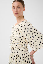 Laden Sie das Bild in den Galerie-Viewer, Dress HenriIW
