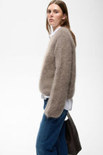 Laden Sie das Bild in den Galerie-Viewer, Knit Pullover Jetra
