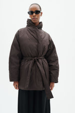 Laden Sie das Bild in den Galerie-Viewer, Short Coat Zinnah
