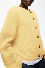 Laden Sie das Bild in den Galerie-Viewer, Knit Cardigan Jetra

