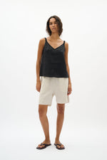 Laden Sie das Bild in den Galerie-Viewer, Camisole Top ElinorIW black
