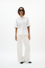 Laden Sie das Bild in den Galerie-Viewer, Bluse EllinIW White
