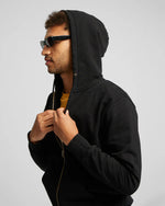 Laden Sie das Bild in den Galerie-Viewer, Classic Organic Zip Hoodie - Deep Black
