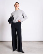 Laden Sie das Bild in den Galerie-Viewer, Jumper Yagmur Light Grey GOTS
