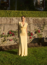 Laden Sie das Bild in den Galerie-Viewer, Dress Jonquil
