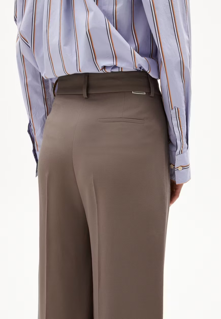Pant Kaayua Walnut Cream