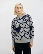 Laden Sie das Bild in den Galerie-Viewer, Strick Sweatshirt Affection
