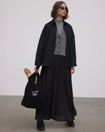 Laden Sie das Bild in den Galerie-Viewer, Knit Vest Philo
