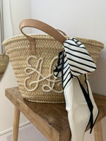 Laden Sie das Bild in den Galerie-Viewer, The Bruna Midi Bag

