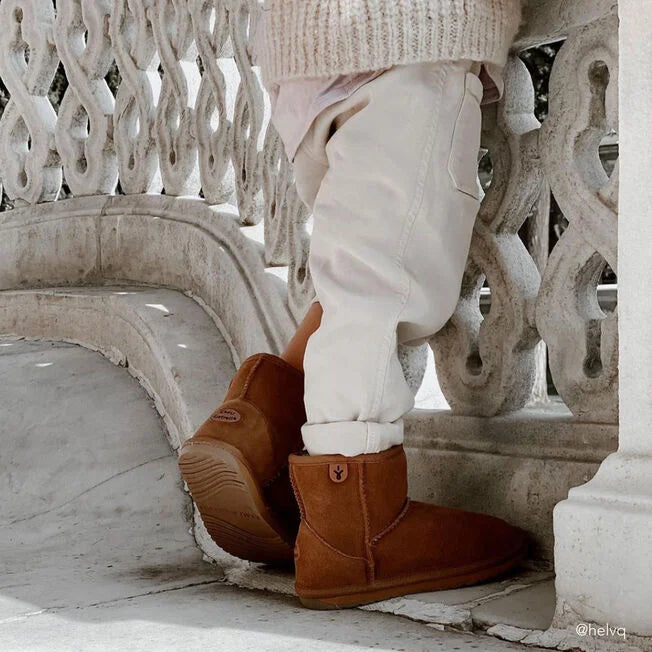 Wasserfester Boot Wallaby Mini Chestnut