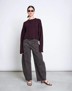 Laden Sie das Bild in den Galerie-Viewer, Barrel Leg Denim Jeans Faya Mud GOTS
