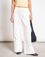 Laden Sie das Bild in den Galerie-Viewer, Drawstring Wide Pants Kiva white
