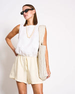 Laden Sie das Bild in den Galerie-Viewer, Leinen Shorts Marum Butteryellow
