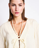 Laden Sie das Bild in den Galerie-Viewer, Leinenbluse Skagen Butteryellow
