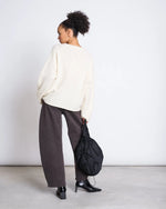 Laden Sie das Bild in den Galerie-Viewer, Barrel Leg Denim Jeans Faya Mud GOTS
