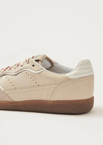 Laden Sie das Bild in den Galerie-Viewer, Tb.490 Rife Grain Cream Leather Sneaker
