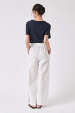 Laden Sie das Bild in den Galerie-Viewer, Caracas Pants White
