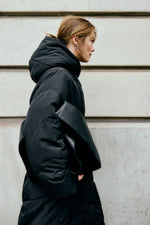 Laden Sie das Bild in den Galerie-Viewer, Long Coat Yaz
