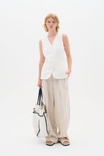 Laden Sie das Bild in den Galerie-Viewer, Leinen Weste Farida Pure White
