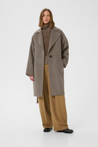 Coat Yilla