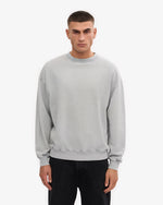 Laden Sie das Bild in den Galerie-Viewer, Organic Oversized Crew - Faded Grey
