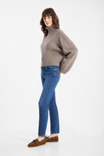 Laden Sie das Bild in den Galerie-Viewer, Suzy Ring Stretch Denim
